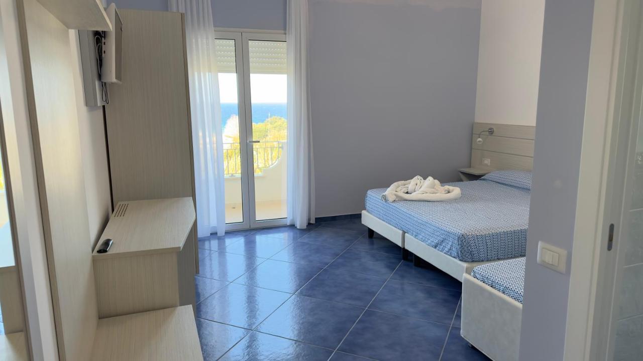 זמברונה Hotel La Giara מראה חיצוני תמונה