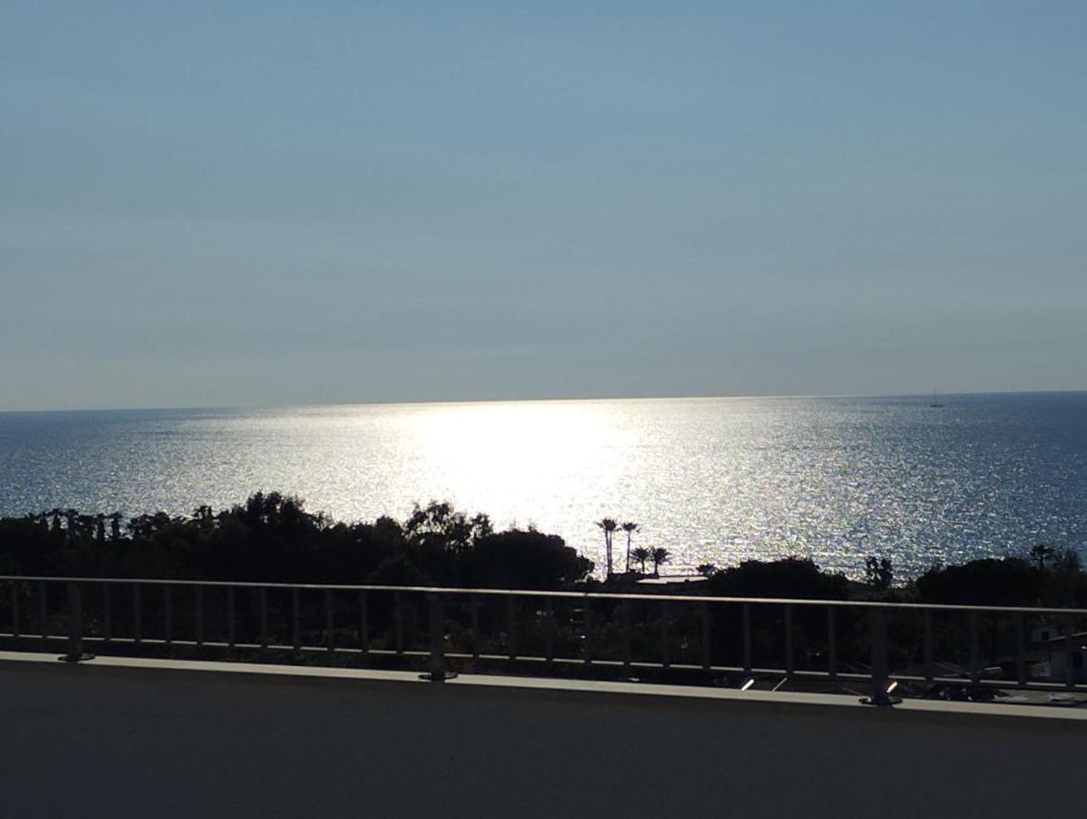 זמברונה Hotel La Giara מראה חיצוני תמונה