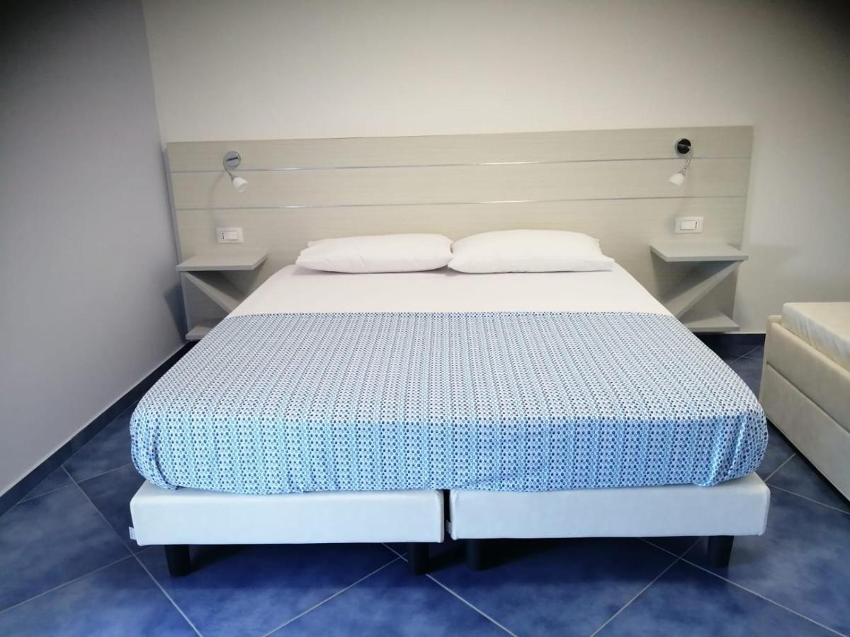 זמברונה Hotel La Giara מראה חיצוני תמונה